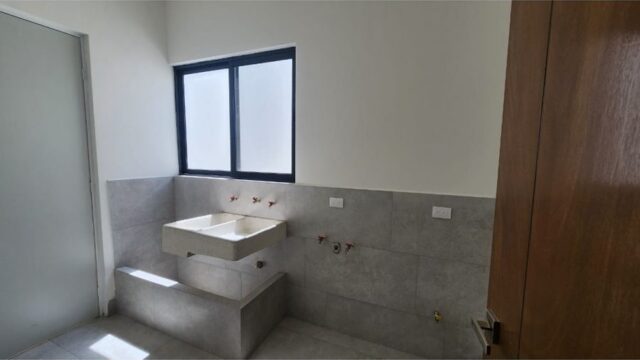 CASA NUEVA EN BOSQUES DE LAS MISIONES SECTOR ENCINO 14