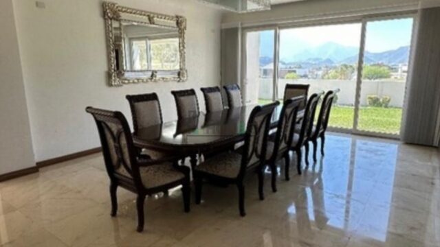 RESIDENCIA EN VENTA LA HERRADURA 10