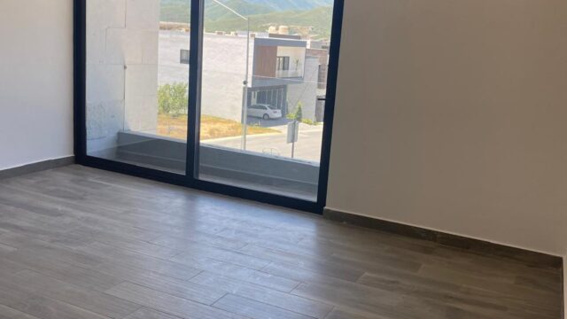 WhatsApp Image 2025-08-04 at 19.45.04